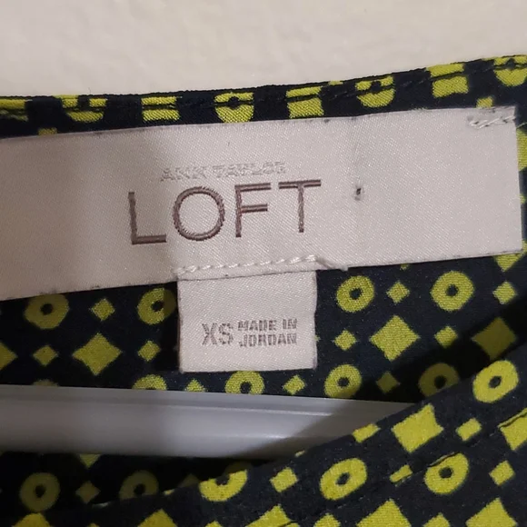 Loft green, black and white sleeveless dressy tank top - Picture 2 of 6